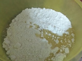 Coca de mollitas con chocolate