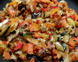 Foto del paso 2 de la receta: Pasta con tomate frito casero y verdura salteada