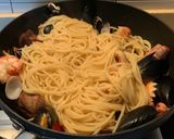 Foto del passaggio 13 della ricetta Pasta allo Scoglio (Spaghetti)