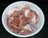 Hình bước làm 1 của món Kim chi xào thịt heo