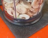 Foto del paso 2 de la receta Macarrones gruesos con salsa boloñesa y champiñones