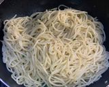 A picture of step 4 of Aglio e Olio Spaghetti.