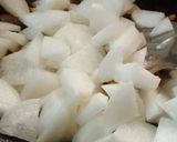 मुळ्याच्या काचर्या (Mulyachya Kachrya Recipe In Marathi) रेसिपी स्टेप 2 फोटो