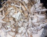 A picture of step 4 of Creamy chicken sandwich.