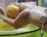 Foto langkah ke 9 dari resep Bola Pisang isi Coklat Lumer.