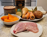 Foto del paso 1 de la receta: Caldo de verduras y pollo
