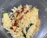A picture of step 4 of Zucchini Fried Rice with Eggs.