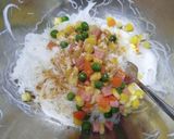 Foto langkah ke 3 dari resep Bihun Telur Kukus.