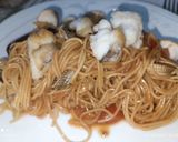 Foto del paso 5 de la receta Noodles de arroz con rape y frutos de mar