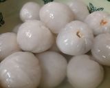 Hình bước làm 2 của món Sữa chua mix trái cây