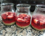 Foto del paso 6 de la receta: Triffle light con frutillas sin cocción