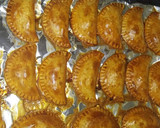 Foto del paso 5 de la receta: Empanadillas rellenas de atún, huevo y aceitunas