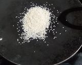 A picture of step 3 of Ragi pinni.