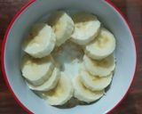 Foto langkah ke 2 dari resep Banana Overnight Oat.