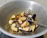 Foto langkah ke 5 dari resep Ikan Taneman Cabai Hijau.