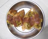 A picture of step 6 of Punjabi samosa.