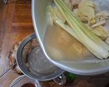 Foto langkah ke 6 dari resep Ramuan jahe + sereh + laos (untuk meredakan flu).