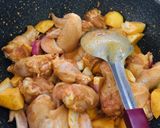 รูปขั้นตอนการทำที่ 3 ของ แกงกะหรี่ไก่สูตรอร่อยเหาะ