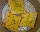 Foto langkah ke 6 dari resep Simple Garlic Bread.