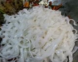 Gambar langkah 6 resipi Kuey Teow Goreng.