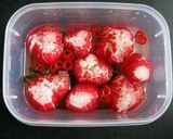 A picture of step 6 of Pickled Chrysanthemum Turnips.