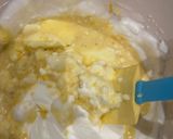 Foto langkah ke 3 dari resep Warm Lemon pudding cake (pakai mug).