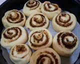 Foto langkah ke 2 dari resep Cinammon roll bread.