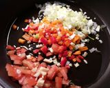 Foto del paso 3 de la receta: Arroz con coquinas y huevas de jurelillos blancos