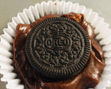 Foto del paso 10 de la receta: Cupcakes de brownie con oreos! 🍫 🧁