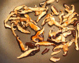 A picture of step 10 of Taiwanese Meat Soup – Rou Geng Tong.