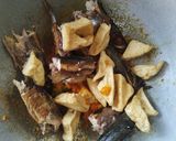 Foto langkah ke 3 dari resep Ikan Asap Kuah Pedas.