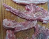 Foto del paso 1 de la receta: Xuletes de Xot sofregides i patatas fregides amb Ais. Chuletas de cordero fritas