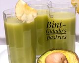 A picture of step 4 of Avocado juice.
