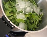 Foto del paso 2 de la receta: Gazpacho verde de rúcula en robot Moulinex ClickChef