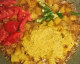 A picture of step 4 of Mushroom potato stir-fry in mustard paste.
