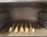 Foto langkah ke 7 dari resep Nastar Karakter Bebek.