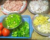 A picture of step 1 of Qeema shimla mirch.