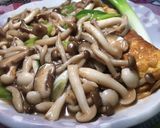 รูปขั้นตอนการทำที่ 6 ของ ไข่ห่อเต้าหู้ราดเห็ดสามอย่าง