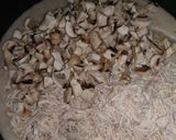 عکس مرحله 3 از دستور سوپ شیر و قارچ
