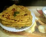 A picture of step 4 of Pudina Parathas.