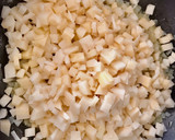 Foto del paso 1 de la receta: Pasta con patatas —receta napolitana—