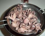 Foto del paso 4 de la receta Pulpitos con cebolla y orégano