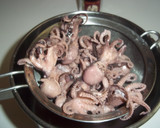 Foto del paso 4 de la receta: Pulpitos con cebolla y orégano