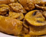 Foto del paso 4 de la receta: Salchichas frescas con champiñones al curry