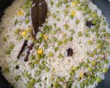 A picture of step 5 of Mater pulao (peas rice).