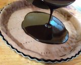 Foto del paso 3 de la receta: Pastafrola de chocolate, con crema ganache, manjar y nueces