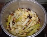 Foto langkah ke 3 dari resep Chili Oil Rempah.