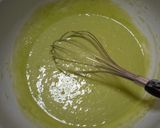 Foto langkah ke 4 dari resep Pandan Cheese Sponge Cake.