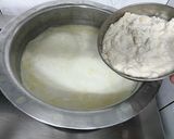 A picture of step 5 of Almonds Soup.