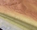 Foto langkah ke 5 dari resep Roll Cake Pandan.